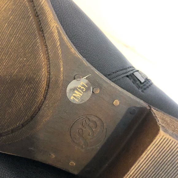 COPY - Lucky Brand Basel Black Leather Booties Size 7 - Picture 6 of 8